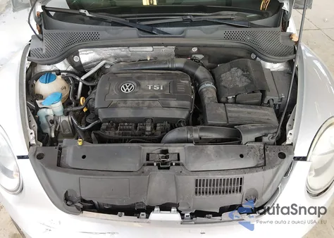 2015 Volkswagen Beetle 1.8T z USA, uszkodzony, nr VIN 3VWJ07AT3FM638266